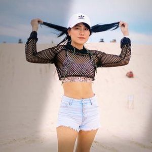 Meet your Posher, Helen